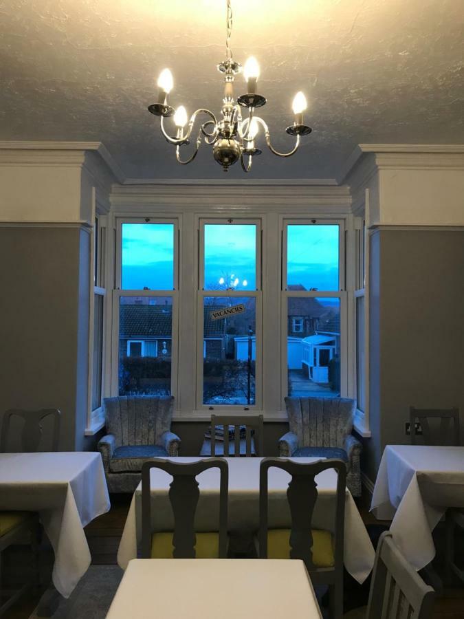 Fernleigh Bed & Breakfast Robin Hood's Bay Exterior photo